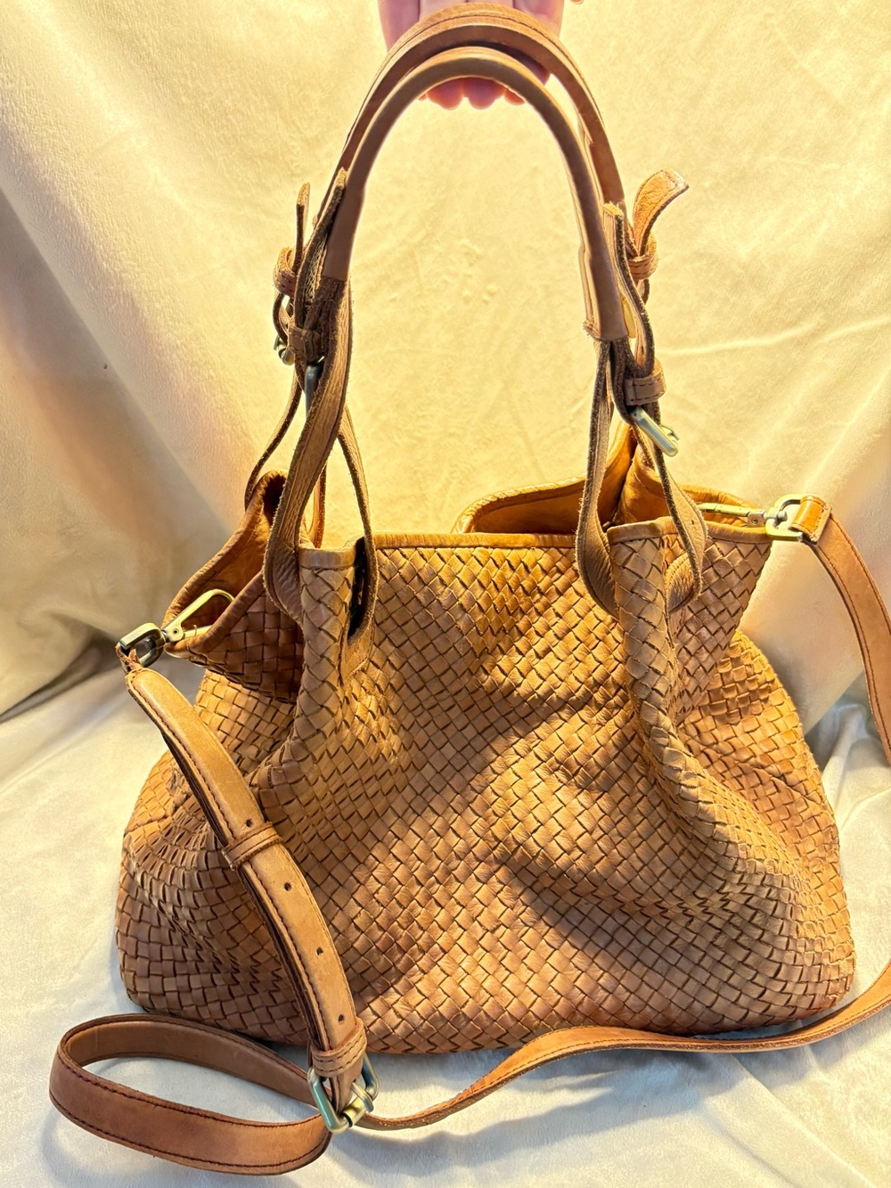 Valentina Woven Shoulder Bag in Tan